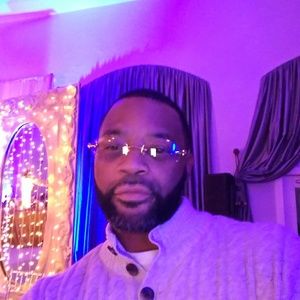 Meet your Posher, Leamon